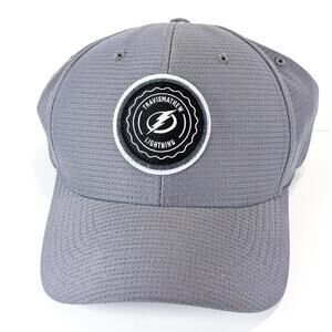 Travis Mathew Tampa Bay Lightning NHL Hockey FlexFit Gray Golf Hat S M Yupoong